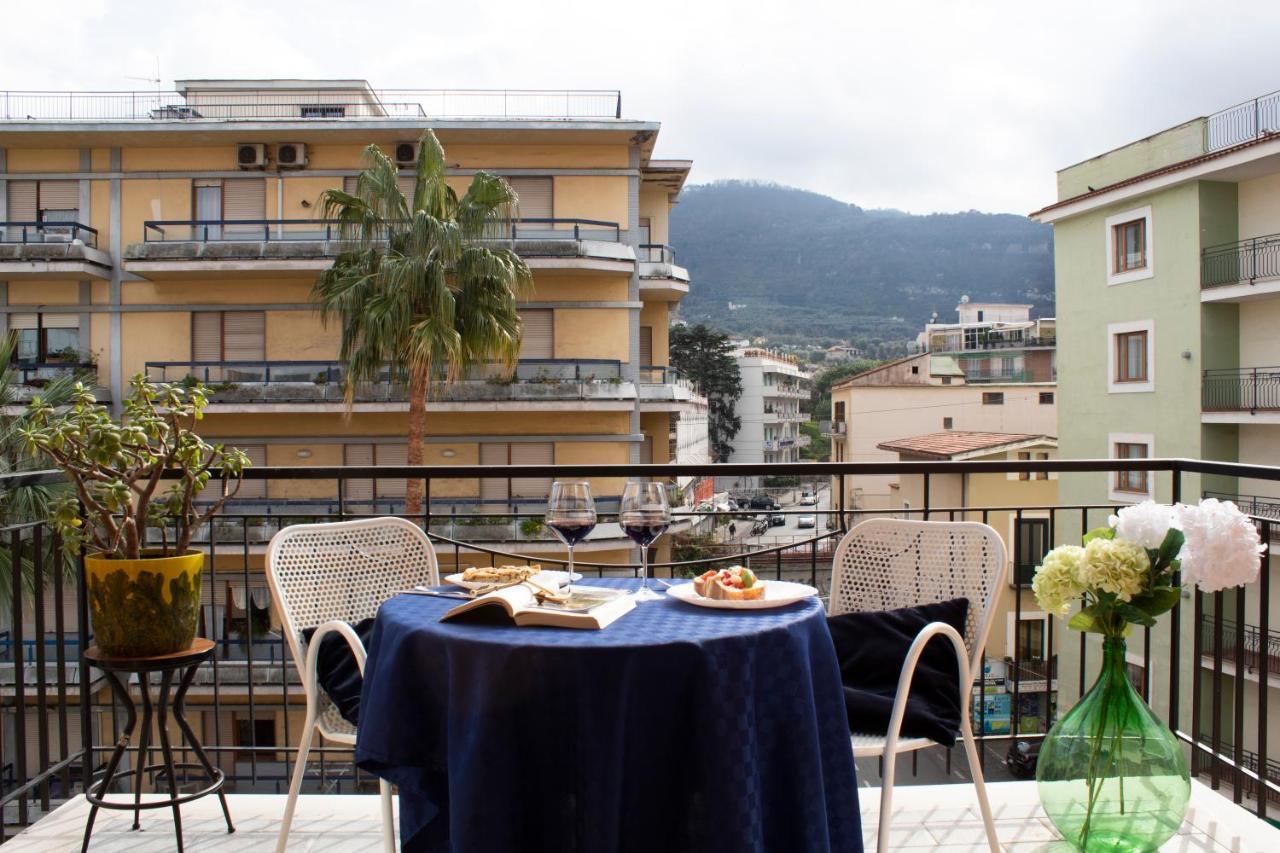 Ferienwohnung Casa Derosa In Sorrento Centro Exterior foto
